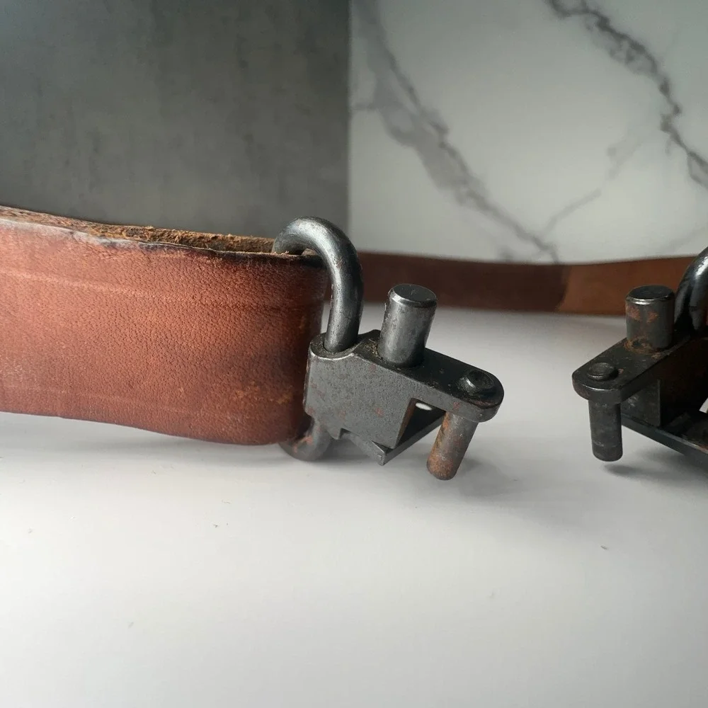 VTG Smith &‎ Wesson Rifle Sling Leather Brown Metal Swivle Brass Chicago Screws